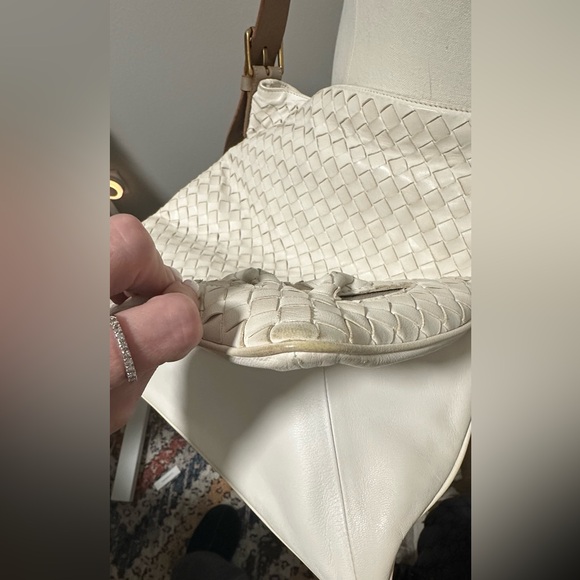 Bottega Veneta Intrecciato Cutwork Crossbody/ Shoulder Bag Ivory/Tan - Picture 5 of 16